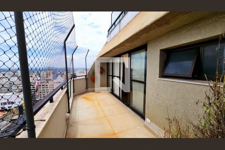 Apartamento à venda com 345m², 5 quartos e 3 vagas Apartamento à venda com 345m², 5 quartos e 3 vagasVaranda Sala 2