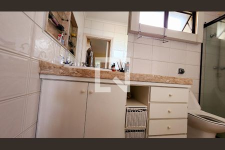 Apartamento à venda com 345m², 5 quartos e 3 vagas Apartamento à venda com 345m², 5 quartos e 3 vagasBanheiro Quarto Suíte 3