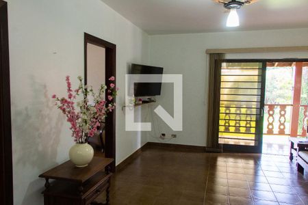 Casa à venda com 778m², 4 quartos e 5 vagas Casa à venda com 778m², 4 quartos e 5 vagasHALL/SALA DE TV