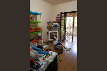 Casa à venda com 778m², 4 quartos e 5 vagas Casa à venda com 778m², 4 quartos e 5 vagasQUARTO 2
