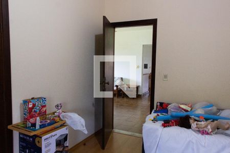 Casa à venda com 778m², 4 quartos e 5 vagas Casa à venda com 778m², 4 quartos e 5 vagasQUARTO 2