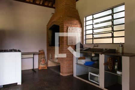 Casa à venda com 778m², 4 quartos e 5 vagas Casa à venda com 778m², 4 quartos e 5 vagasCHURRASQUEIRA