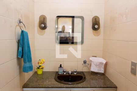Casa à venda com 778m², 4 quartos e 5 vagas Casa à venda com 778m², 4 quartos e 5 vagasBANHEIRO SOCIAL 2