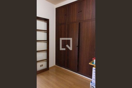 Casa à venda com 778m², 4 quartos e 5 vagas Casa à venda com 778m², 4 quartos e 5 vagasQUARTO 2