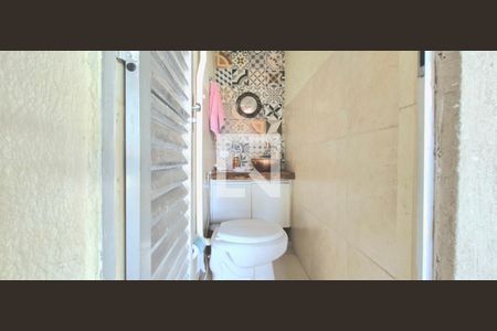 Casa de condomínio à venda com 99m², 3 quartos e 1 vagaBanheiro de Serviço