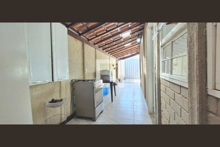 Casa de condomínio à venda com 99m², 3 quartos e 1 vagaÁrea de Serviço