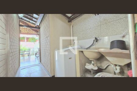 Casa de condomínio à venda com 99m², 3 quartos e 1 vagaÁrea de Serviço