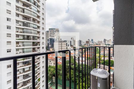 Varanda de apartamento à venda com 1 quarto, 27m² em Pinheiros, São Paulo