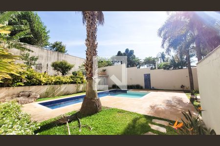 Casa de condomínio à venda com 200m², 5 quartos e 4 vagas Casa de condomínio à venda com 200m², 5 quartos e 4 vagasPiscina