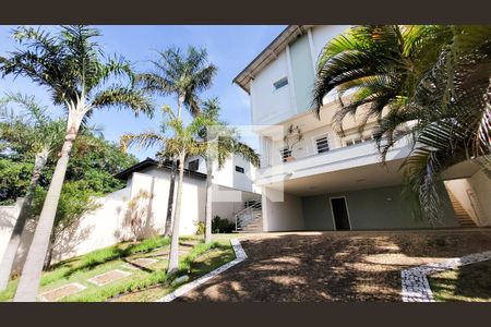 Casa de condomínio à venda com 200m², 5 quartos e 4 vagas Casa de condomínio à venda com 200m², 5 quartos e 4 vagasGaragem