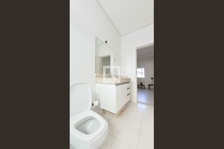 Casa de condomínio à venda com 200m², 5 quartos e 4 vagas Casa de condomínio à venda com 200m², 5 quartos e 4 vagasBanheiro da Suíte 4