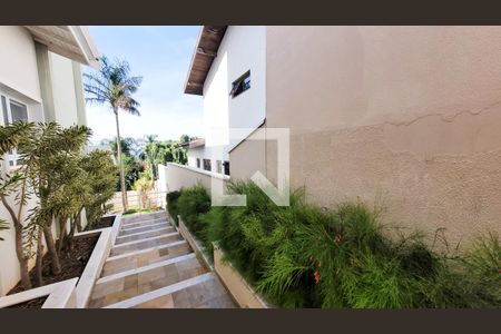 Casa de condomínio à venda com 200m², 5 quartos e 4 vagas Casa de condomínio à venda com 200m², 5 quartos e 4 vagasÁrea externa