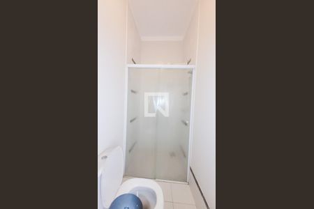 Casa de condomínio à venda com 200m², 5 quartos e 4 vagas Casa de condomínio à venda com 200m², 5 quartos e 4 vagasBanheiro