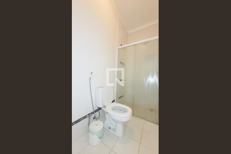 Casa de condomínio à venda com 200m², 5 quartos e 4 vagas Casa de condomínio à venda com 200m², 5 quartos e 4 vagasBanheiro