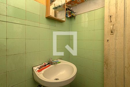 Casa à venda com 510m², 3 quartos e 3 vagasbanheiro na área de serviço_3