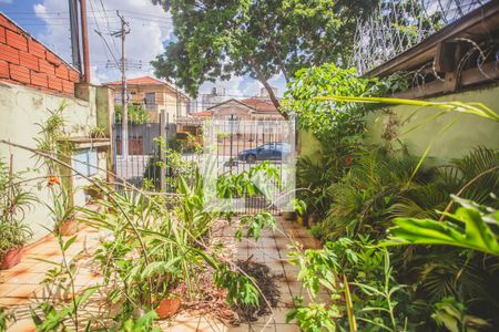 Casa à venda com 200m², 4 quartos e 4 vagas Casa à venda com 200m², 4 quartos e 4 vagasGaragem