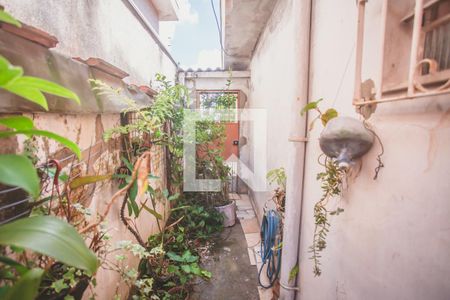 Casa à venda com 200m², 4 quartos e 4 vagas Casa à venda com 200m², 4 quartos e 4 vagasCorredor Lateral