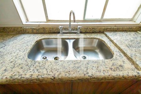 Apartamento à venda com 64m², 3 quartos e 1 vaga Apartamento à venda com 64m², 3 quartos e 1 vagaCozinha e Área de Serviço