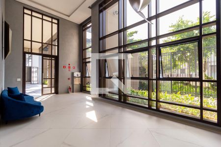 Apartamento à venda com 82m², 2 quartos e 1 vaga Apartamento à venda com 82m², 2 quartos e 1 vagaHall social