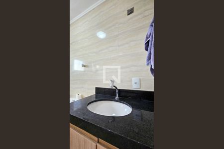 Apartamento à venda com 64m², 2 quartos e 1 vaga Apartamento à venda com 64m², 2 quartos e 1 vagaBanheiro