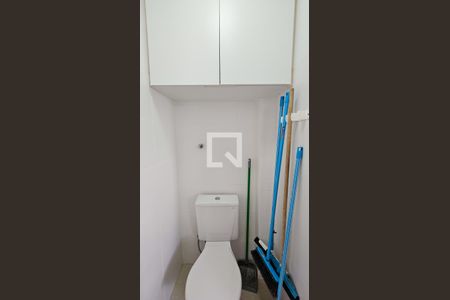 Apartamento à venda com 64m², 2 quartos e 1 vaga Apartamento à venda com 64m², 2 quartos e 1 vagaBanheiro 2