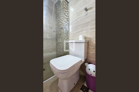 Apartamento à venda com 64m², 2 quartos e 1 vaga Apartamento à venda com 64m², 2 quartos e 1 vagaBanheiro