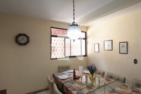 Casa à venda com 270m², 3 quartos e 5 vagasCopa