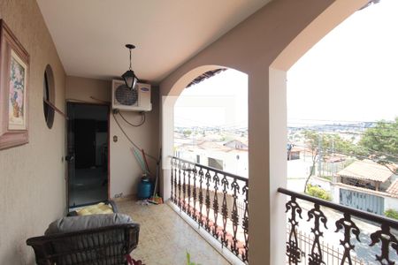 Casa à venda com 270m², 3 quartos e 5 vagasVaranda