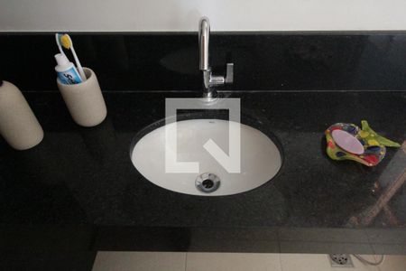 Casa à venda com 270m², 3 quartos e 5 vagasBanheiro Social 2