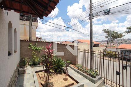 Casa à venda com 270m², 3 quartos e 5 vagasFachada