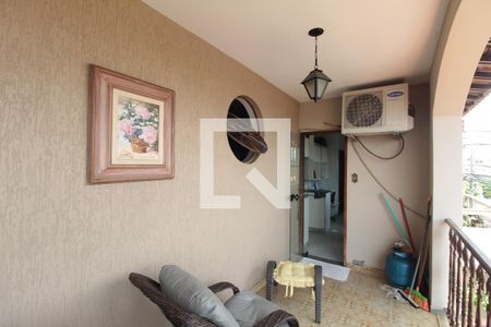 Casa à venda com 270m², 3 quartos e 5 vagasVaranda