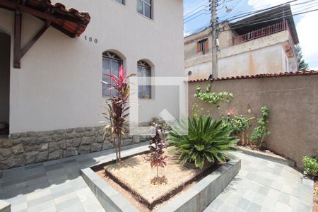 Casa à venda com 270m², 3 quartos e 5 vagasFachada