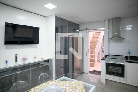 Casa à venda com 157m², 3 quartos e 2 vagas Casa à venda com 157m², 3 quartos e 2 vagasCozinha
