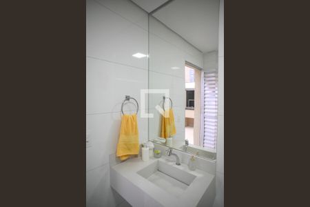 Casa à venda com 157m², 3 quartos e 2 vagas Casa à venda com 157m², 3 quartos e 2 vagasBanheiro de Serviço