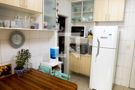 Apartamento à venda com 171m², 4 quartos e 3 vagas Apartamento à venda com 171m², 4 quartos e 3 vagasCozinha