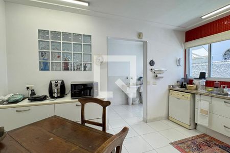 Casa de condomínio à venda com 317m², 3 quartos e 2 vagasCozinha