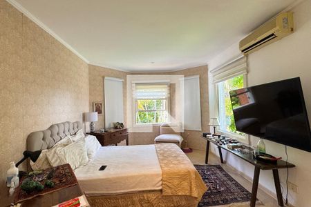 Casa de condomínio à venda com 317m², 3 quartos e 2 vagasSuíte 1