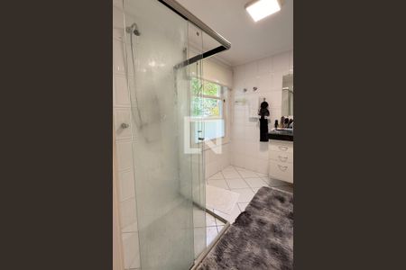 Casa de condomínio à venda com 317m², 3 quartos e 2 vagasBanheiro da Suíte 1