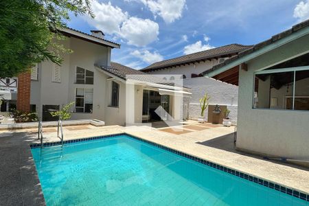 Casa de condomínio à venda com 317m², 3 quartos e 2 vagasPiscina