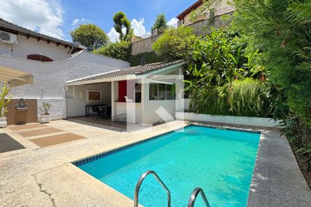 Casa de condomínio à venda com 317m², 3 quartos e 2 vagasPiscina