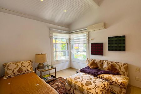 Casa de condomínio à venda com 317m², 3 quartos e 2 vagasQuarto 2