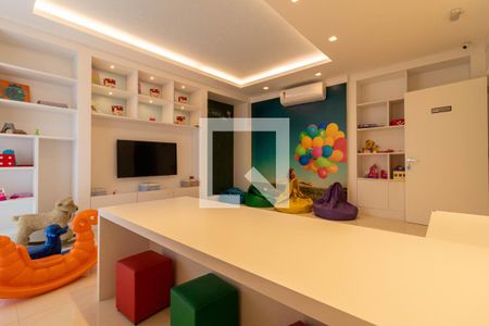 Apartamento à venda com 96m², 2 quartos e 3 vagas Apartamento à venda com 96m², 2 quartos e 3 vagasÁrea Comum