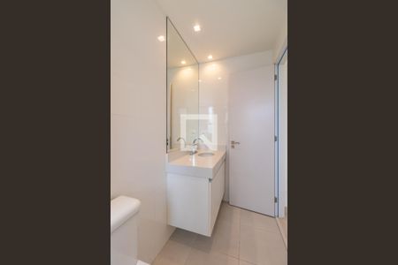 Apartamento à venda com 96m², 2 quartos e 3 vagas Apartamento à venda com 96m², 2 quartos e 3 vagasBanheiro da Suíte 1