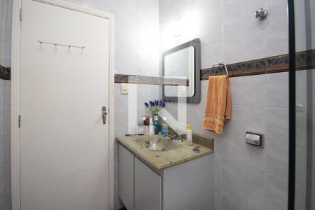 Casa à venda com 180m², 3 quartos e 4 vagas Casa à venda com 180m², 3 quartos e 4 vagasBanheiro 2