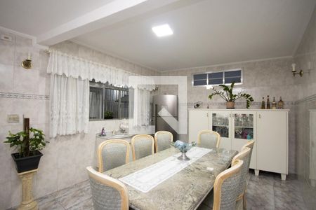 Casa à venda com 180m², 3 quartos e 4 vagas Casa à venda com 180m², 3 quartos e 4 vagasCopa