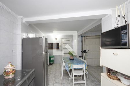 Casa à venda com 180m², 3 quartos e 4 vagas Casa à venda com 180m², 3 quartos e 4 vagasÁrea de lazer