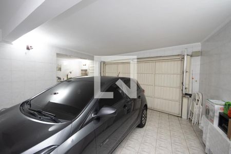 Casa à venda com 180m², 3 quartos e 4 vagas Casa à venda com 180m², 3 quartos e 4 vagasGaragem
