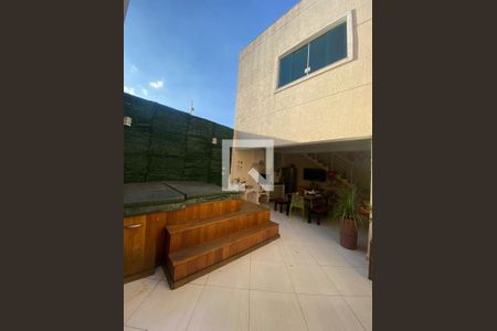 Casa à venda com 350m², 4 quartos e 4 vagas Casa à venda com 350m², 4 quartos e 4 vagasFoto 10