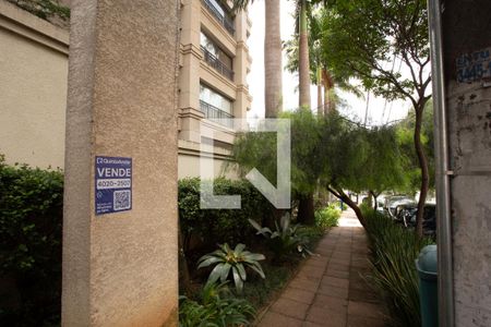Apartamento à venda com 300m², 3 quartos e 5 vagas Apartamento à venda com 300m², 3 quartos e 5 vagasPlaquinha