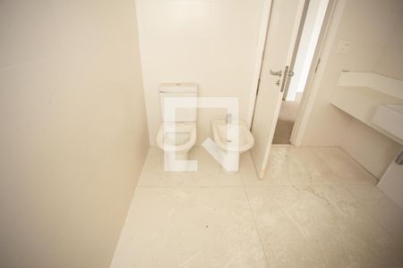 Apartamento à venda com 300m², 3 quartos e 5 vagas Apartamento à venda com 300m², 3 quartos e 5 vagasBanheiro